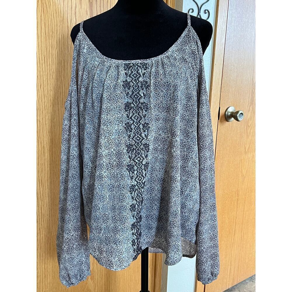 Rewind cold shoulder long sleeve top with embroidery, women's size XL